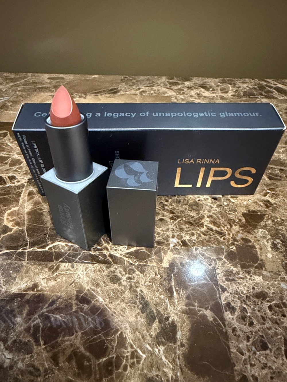 Lisa Rinna Collection LIPS Lipstick - Envy Me